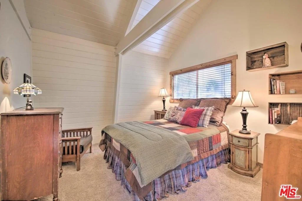 Photo of 888 Grass Valley Road