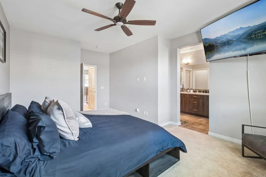Photo of Unit 3 at 2054 Foxtrot Loop