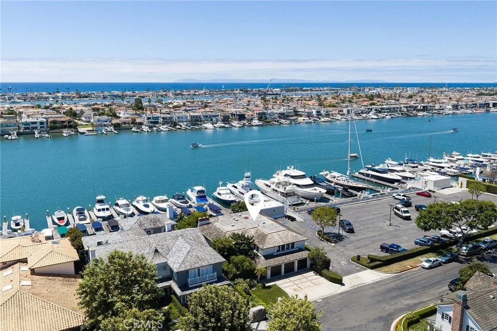 Photo of 2572 Bayshore Drive