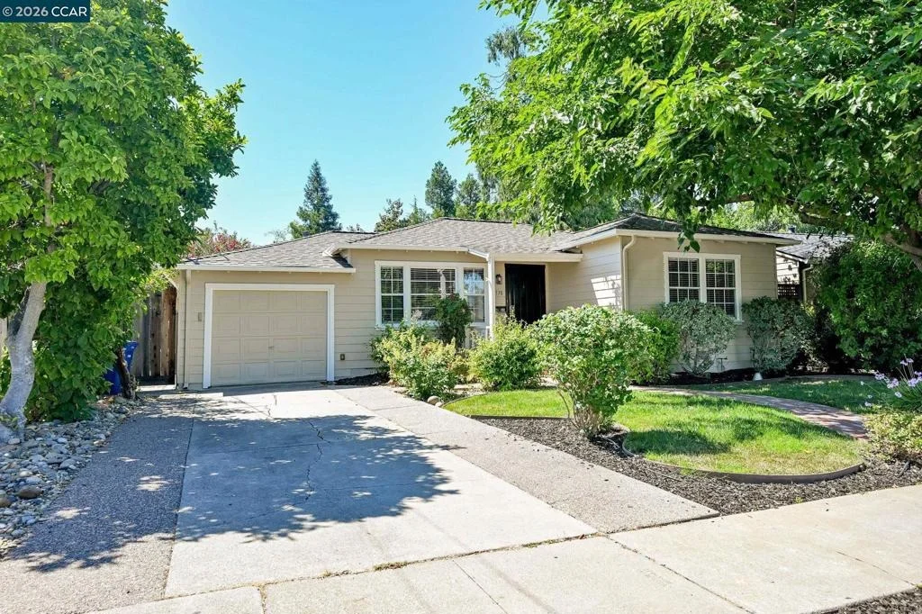 Photo of 2530 Maple Ave