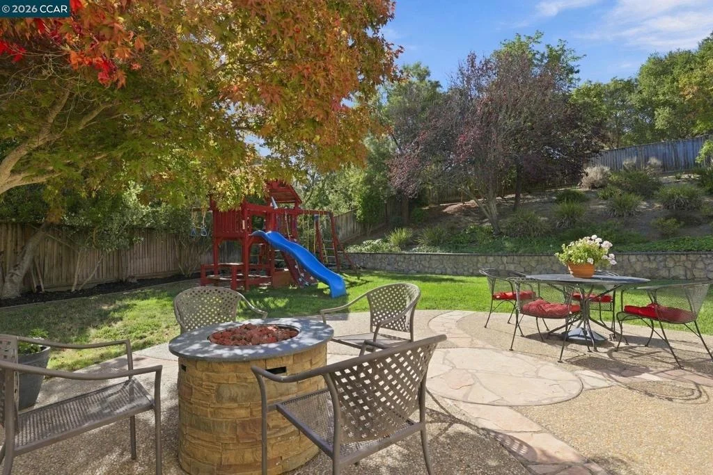 Photo of 4035 Lilac Ridge Rd