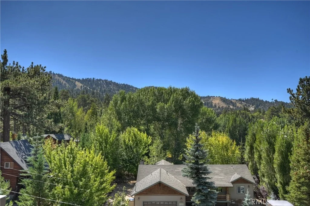 Photo of 43669 Ridge Crest