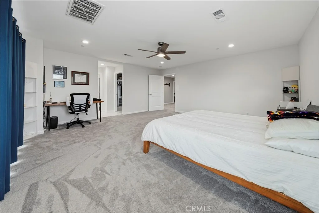 Photo of 1650 Paraiso