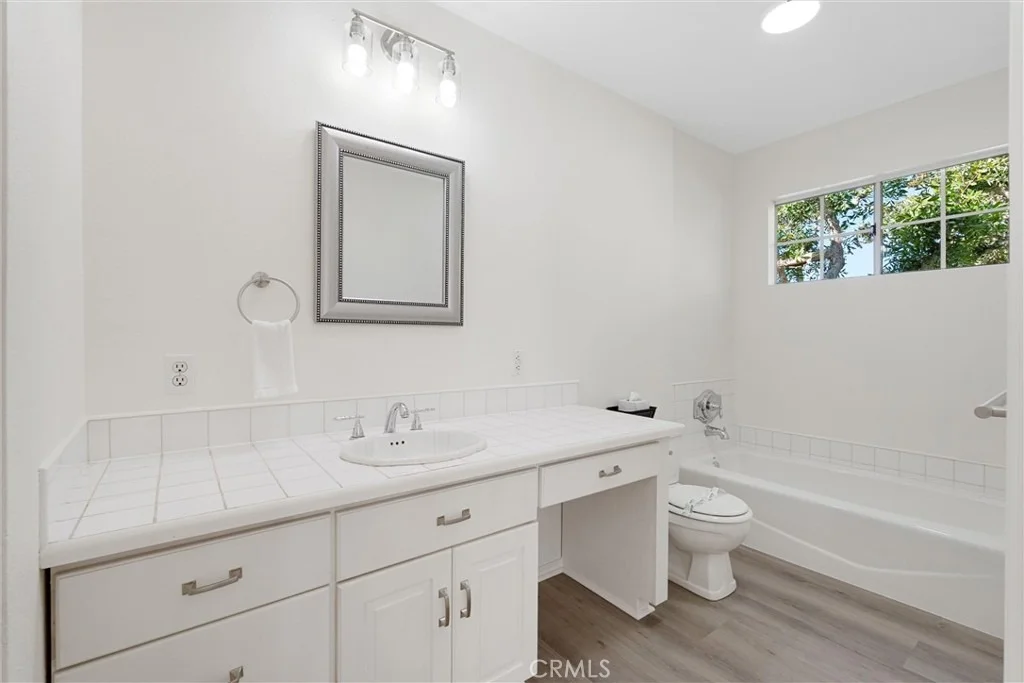 Photo of 646 Avenue B