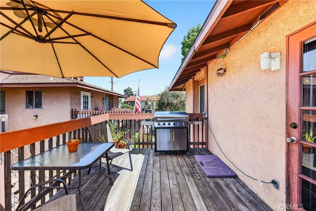 Photo of Unit 21 at 5905 Rosemead Blvd