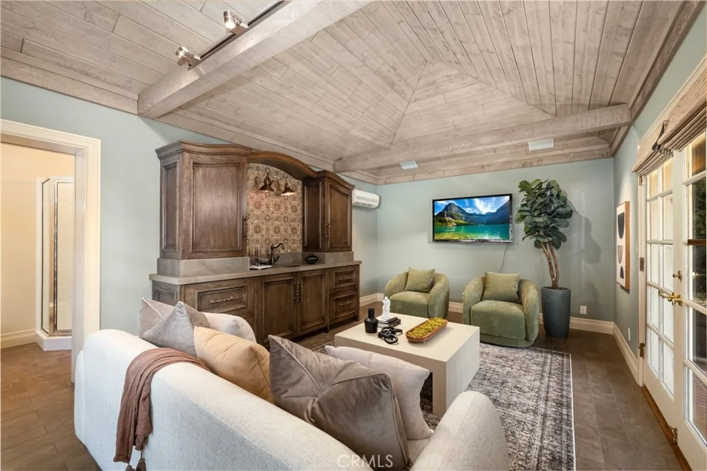 Photo of 340 Arbolada Drive