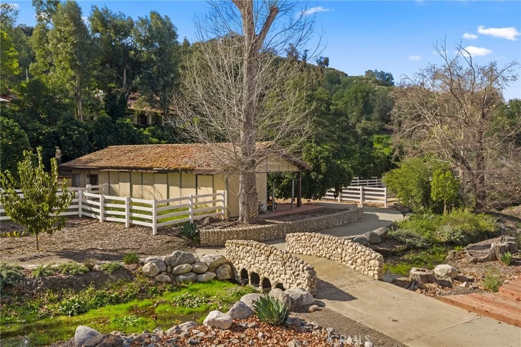 Photo of 25805 Avenida Del Oro
