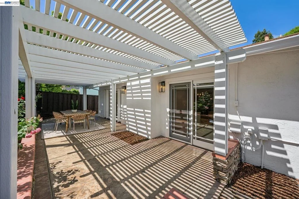 Photo of 238 Delta Pl