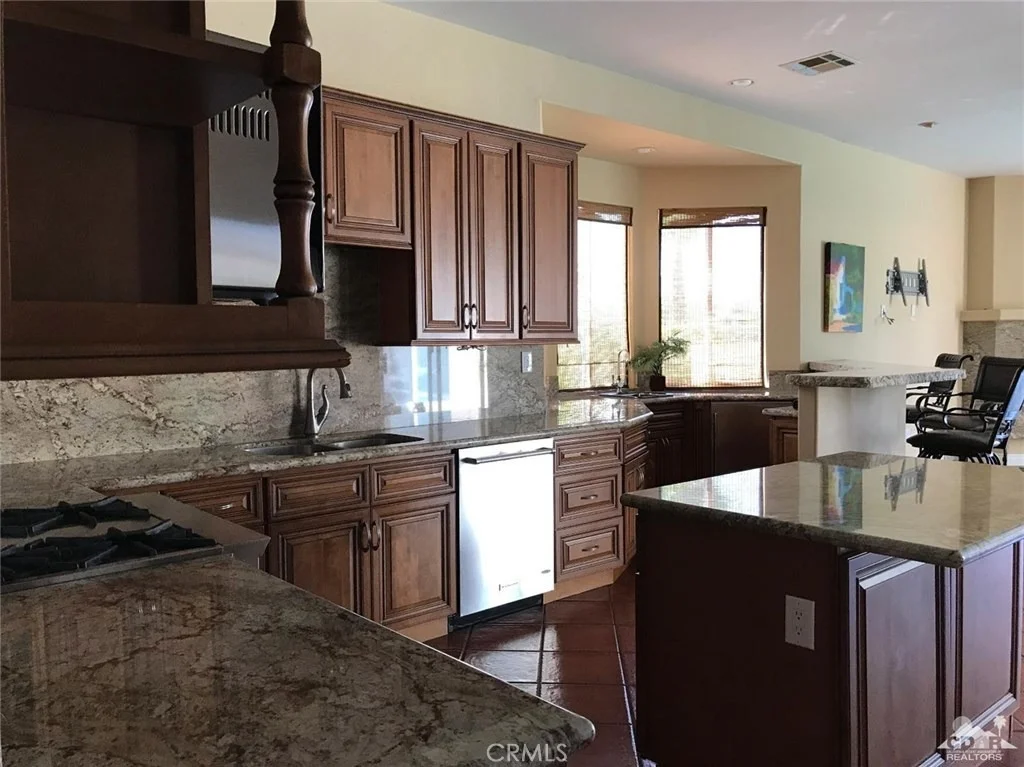 Photo of 10 Tucson Circle
