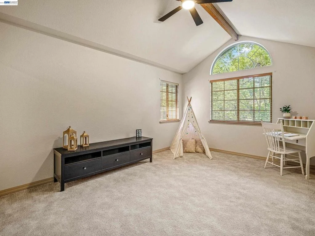 Photo of 8681 Winding Way
