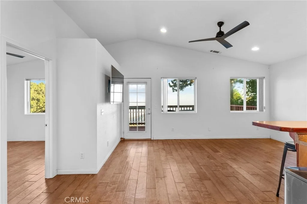 Photo of 23377 Crestview