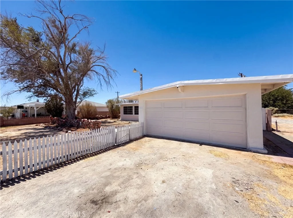 Photo of 13325 Lamel