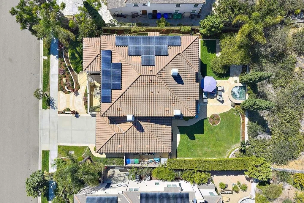 Photo of 7598 Circulo Sequoia