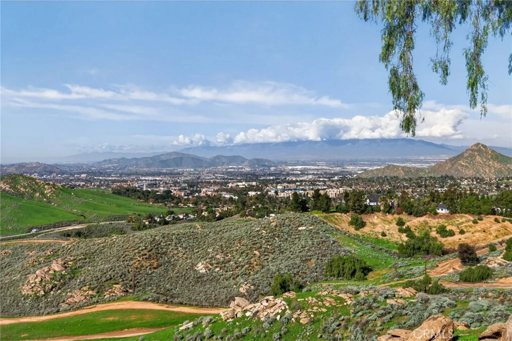 Photo of 20682 Hill Top Drive