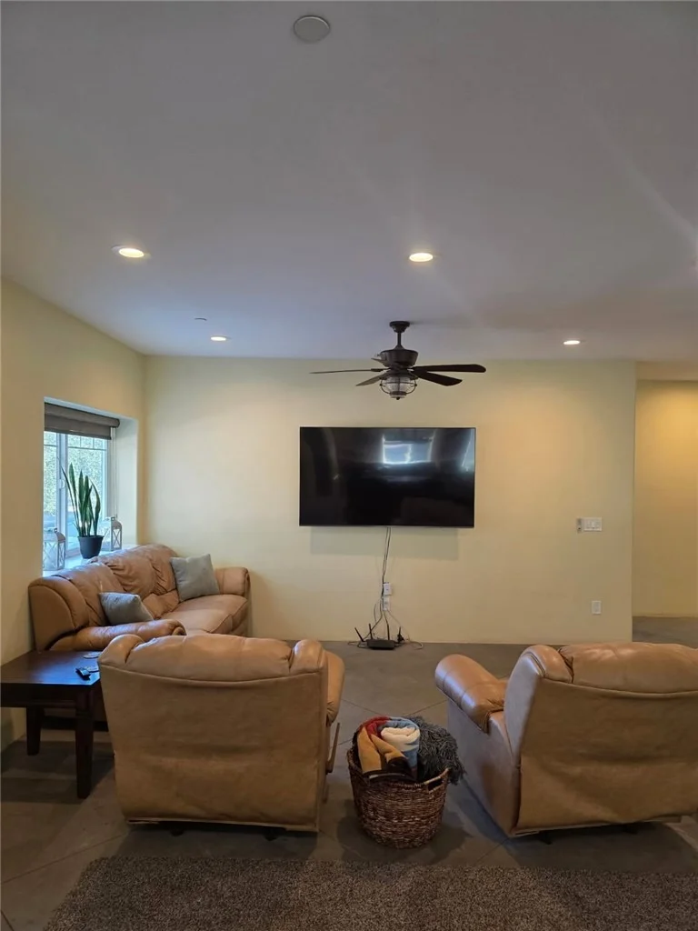 Photo of 1116 1120 Rolling Oaks Drive