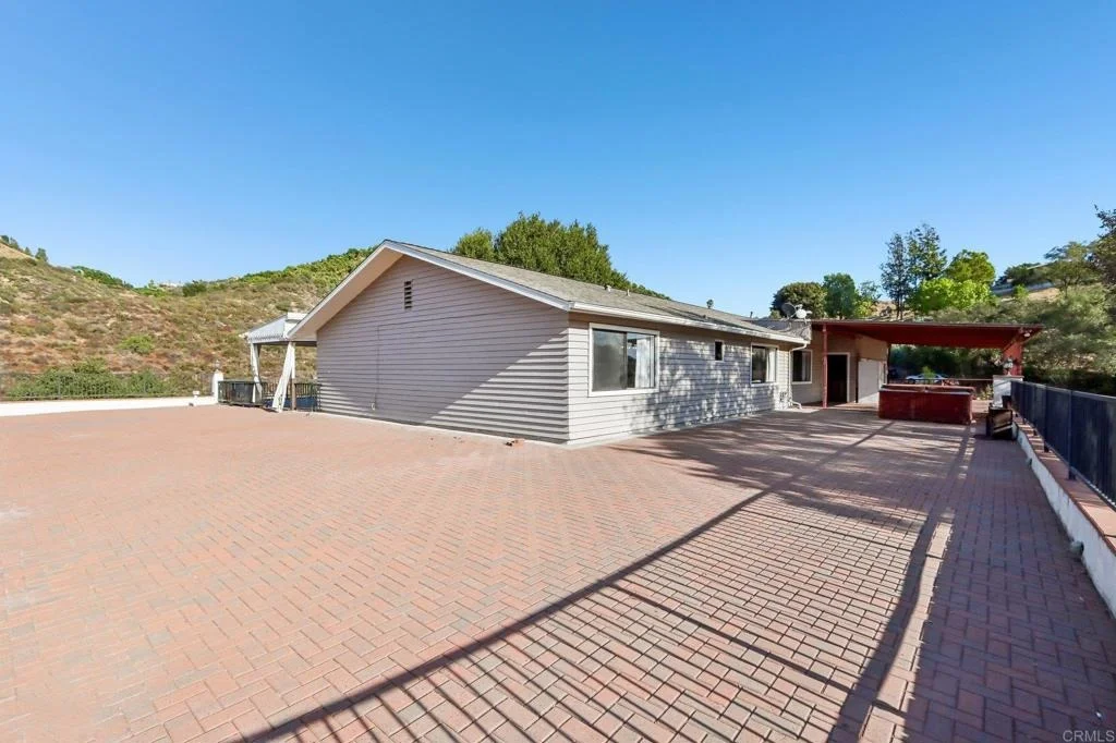 Photo of 39339 De Luz Road