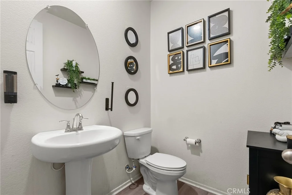 Photo of 6949 Beale
