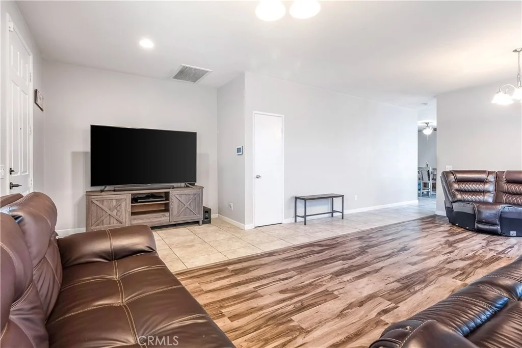 Photo of 3227 Thistlewood Lane