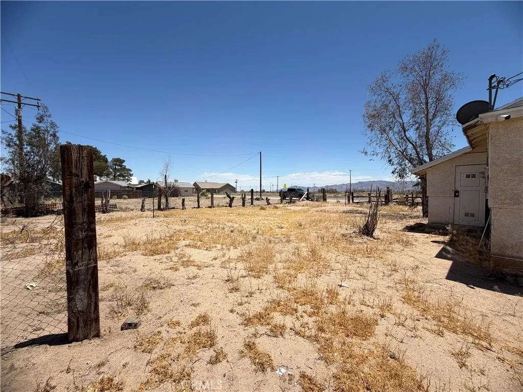 Photo of 567 W Yermo