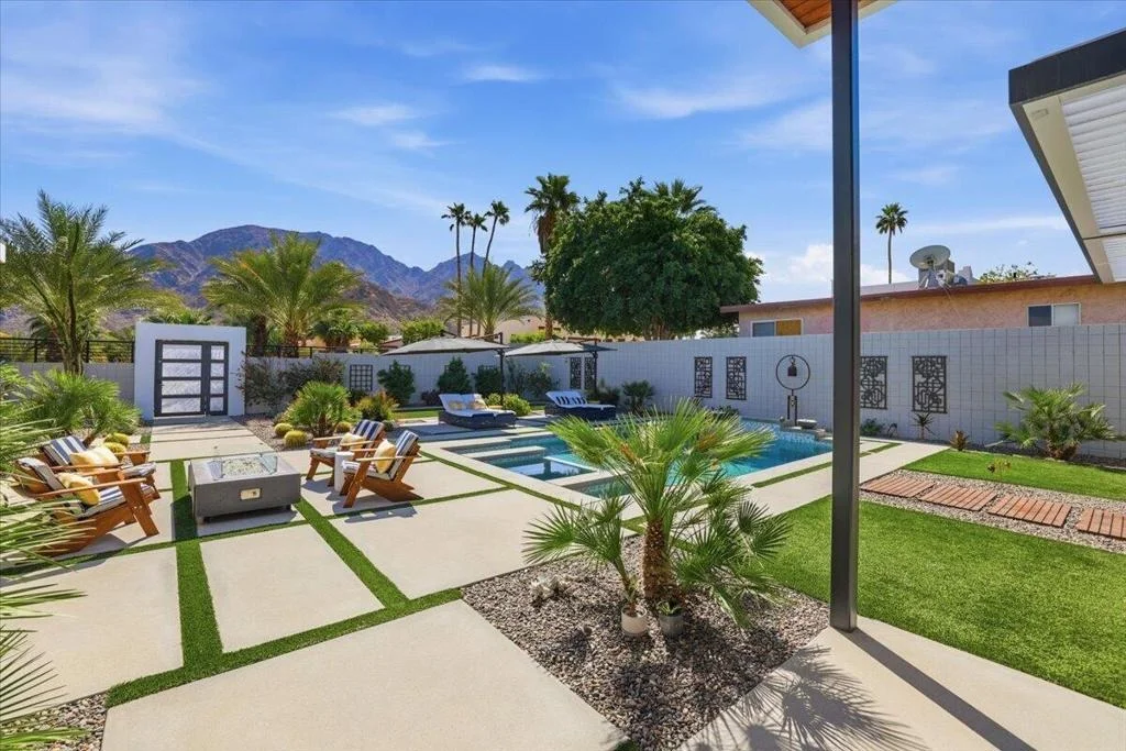 Photo of 54905 Avenida Obregon