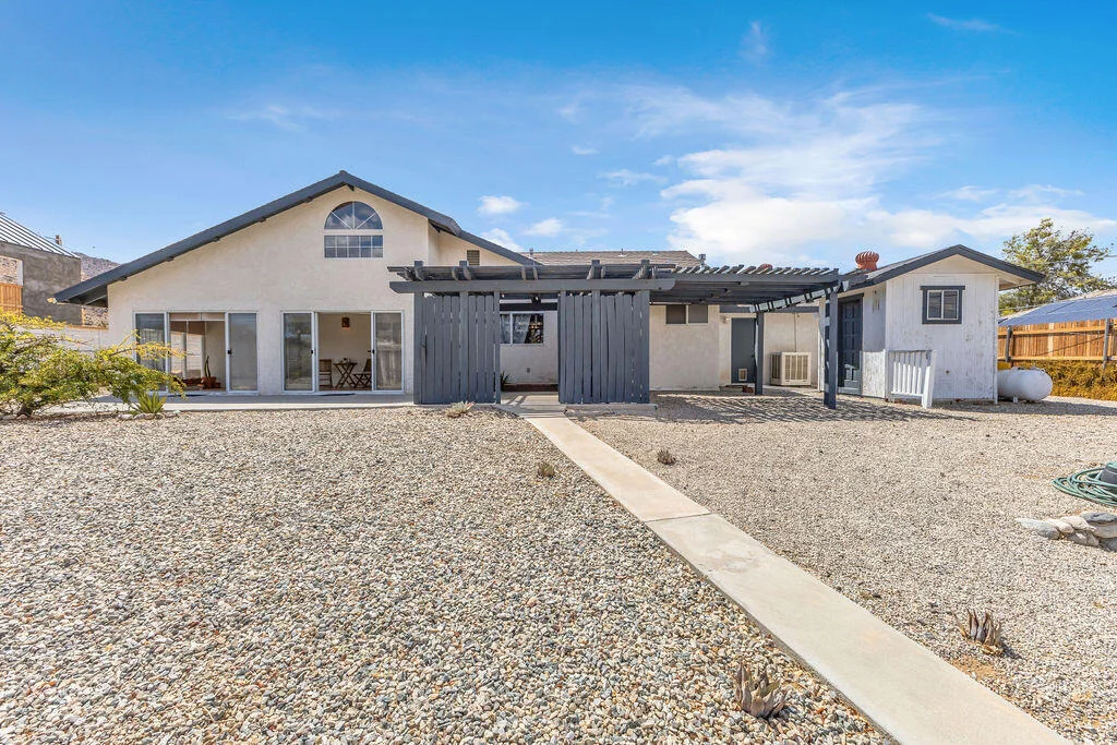 Photo of 7815 Sunset Road