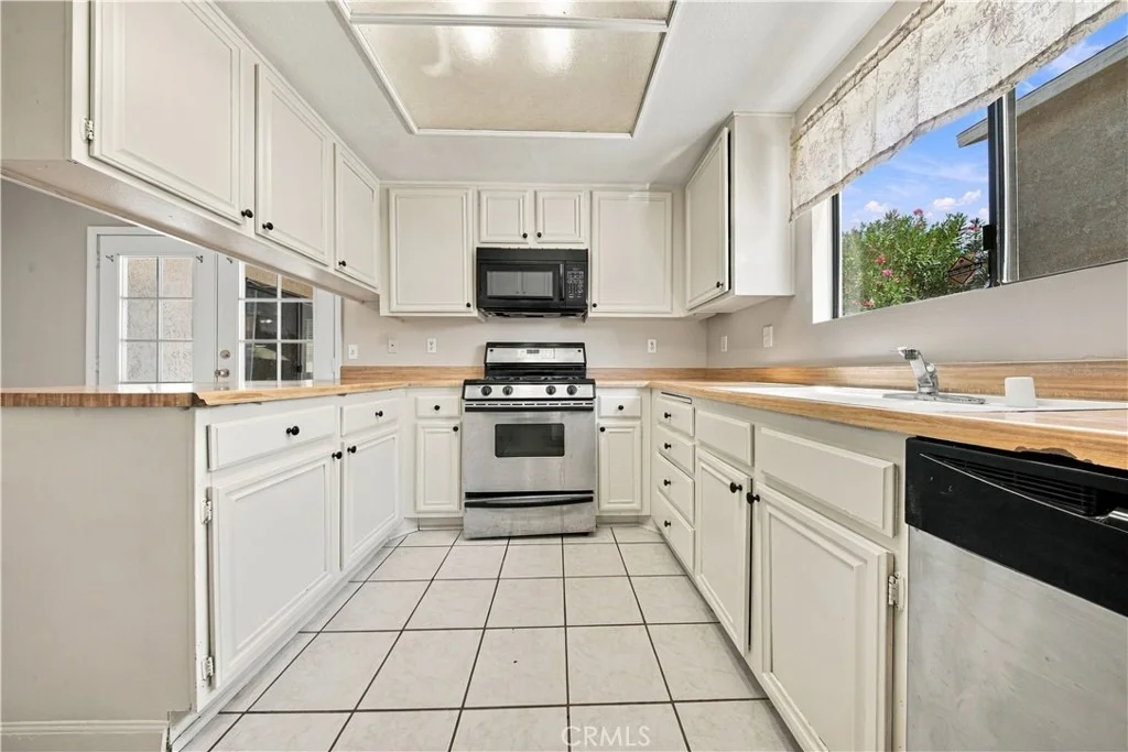 Photo of 2533 Topaz