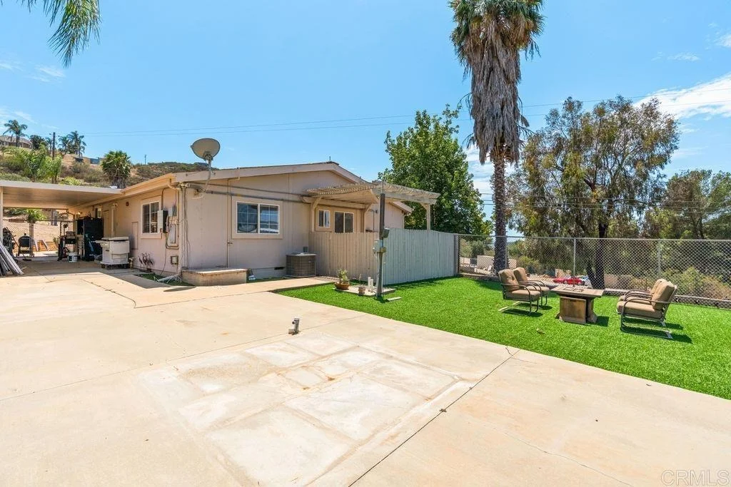 Photo of 2051 Rainbow Glen Road