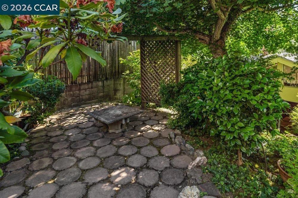 Photo of 18508 Madison Ave