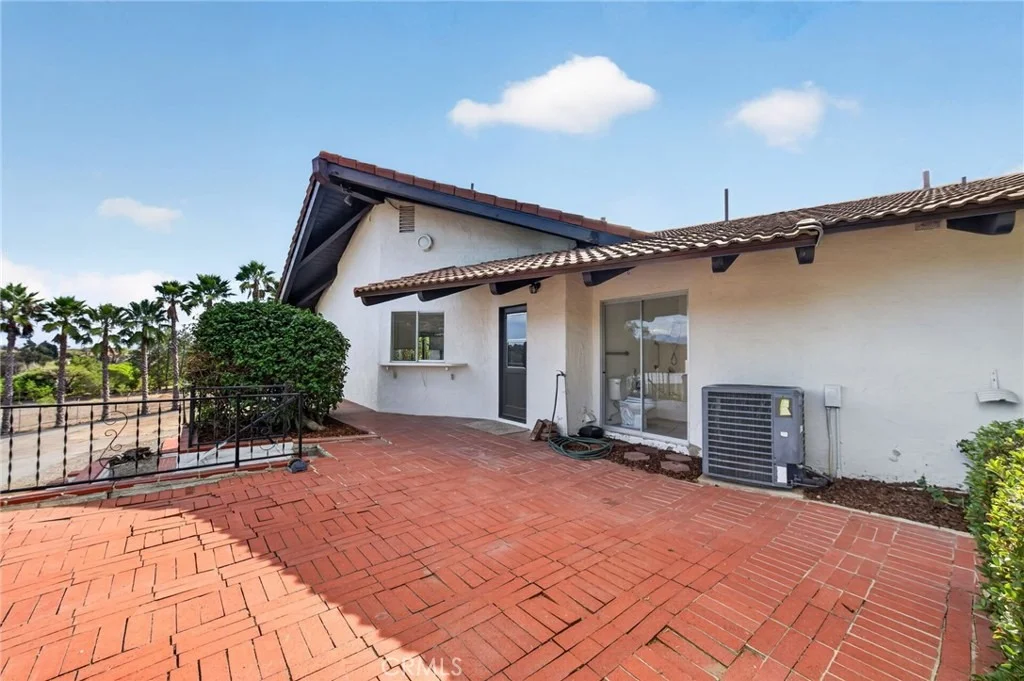 Photo of 2801 E Mission Road
