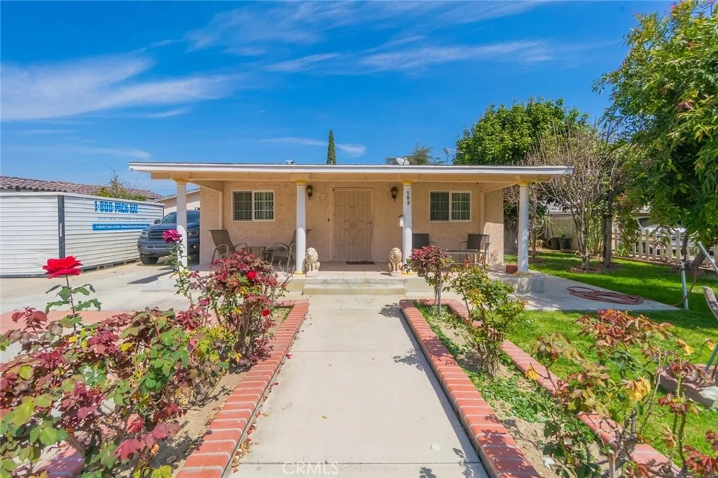 Photo of 153 W Mountain View Street
