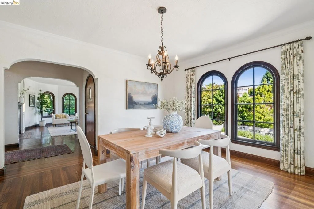 Photo of 6080 Ocean View Drive