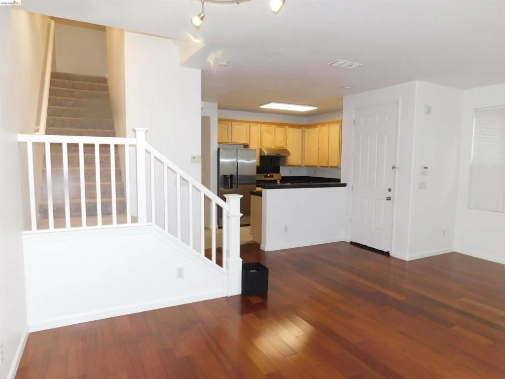 Photo of 639 Heritage Cir