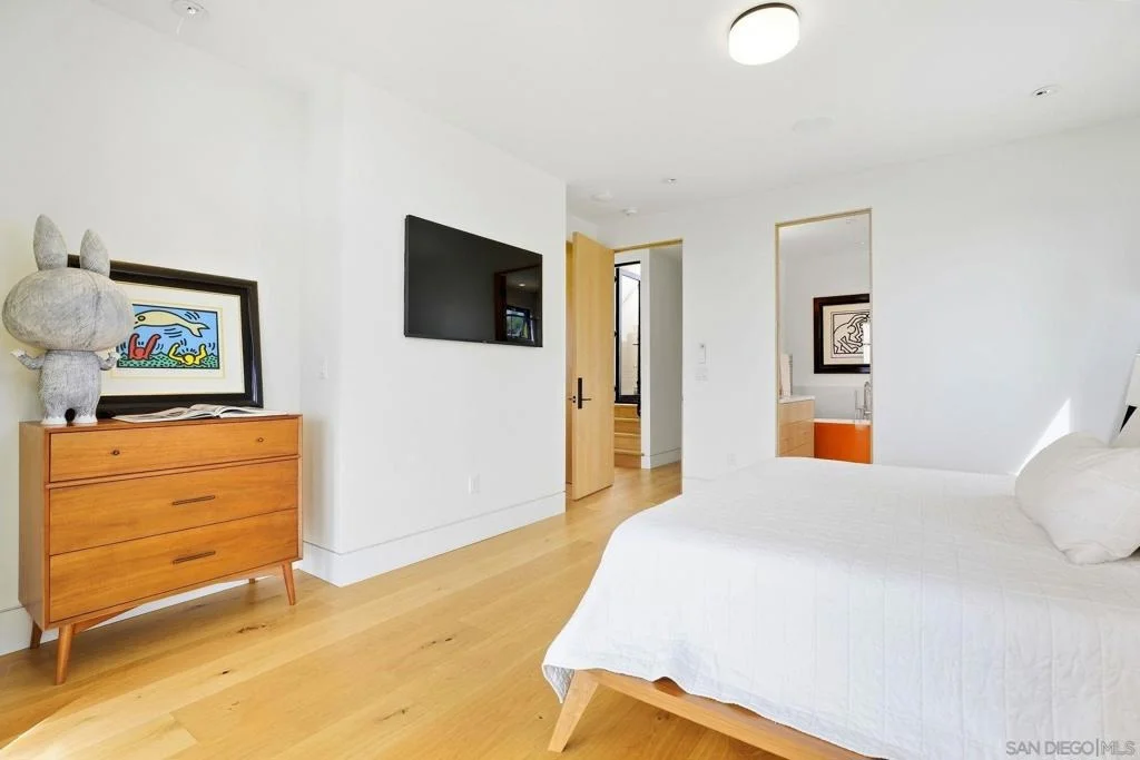 Photo of 7429 Draper Ave
