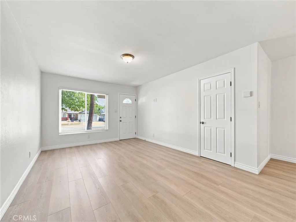Photo of 1156 W Avenue J7