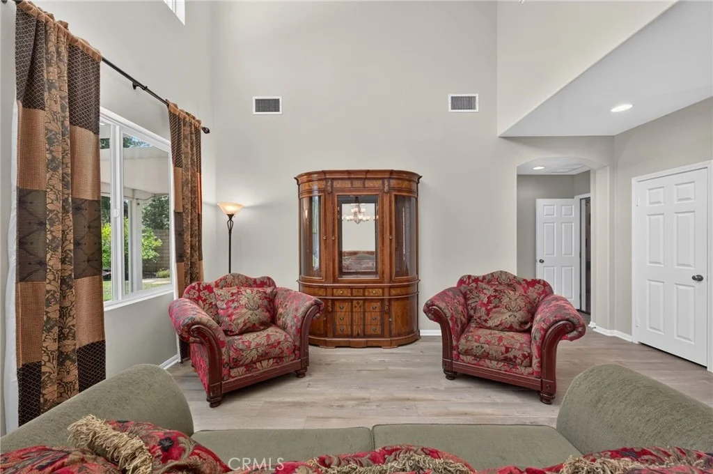 Photo of 2332 Douglaston