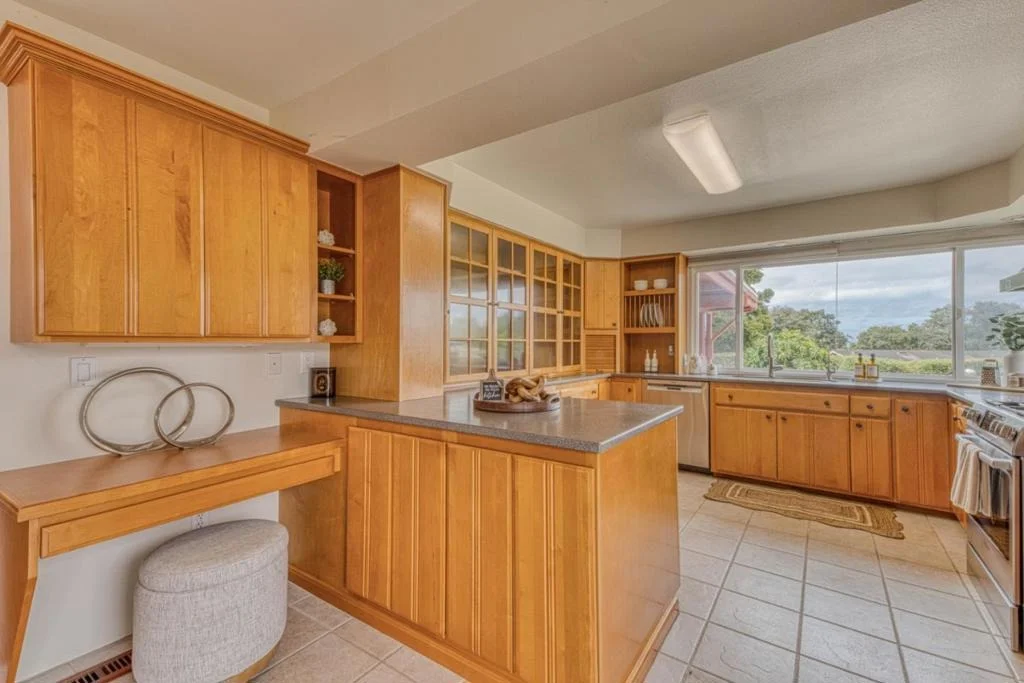 Photo of 15460 Oak Hills Drive
