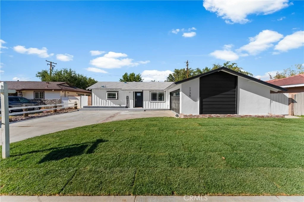 Photo of 1735 W Jenner Street