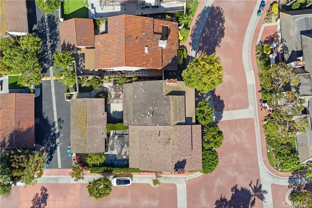 Photo of 651 Edith
