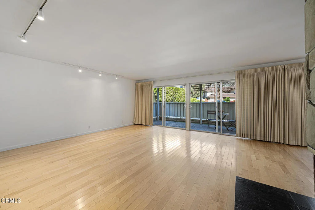 Photo of Unit 1 at 389 Cliff Drive