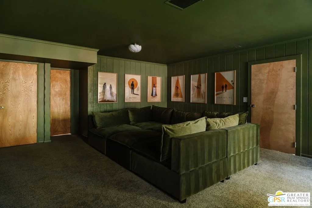 Photo of 52915 Middle Ridge Drive