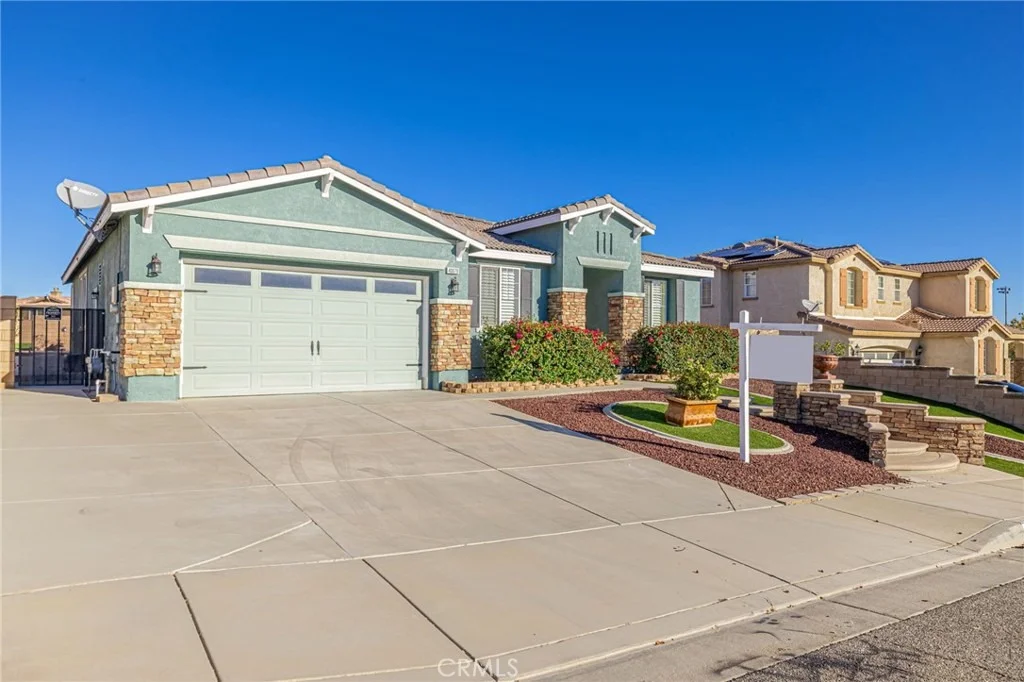 Photo of 40670 Oakbridge Way