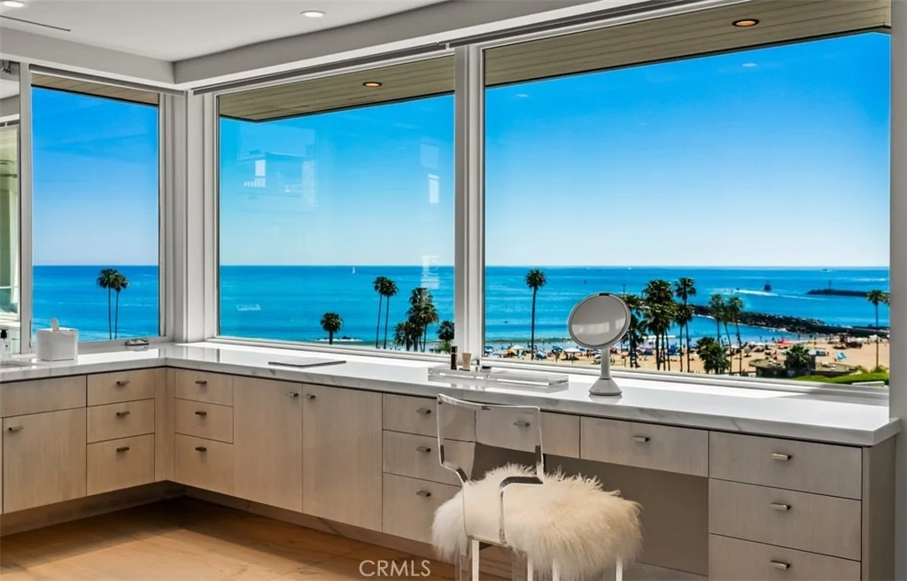 Photo of 2928 Ocean