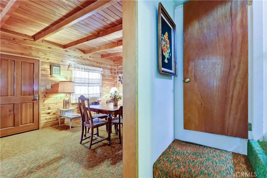 Photo of 1469 Ross