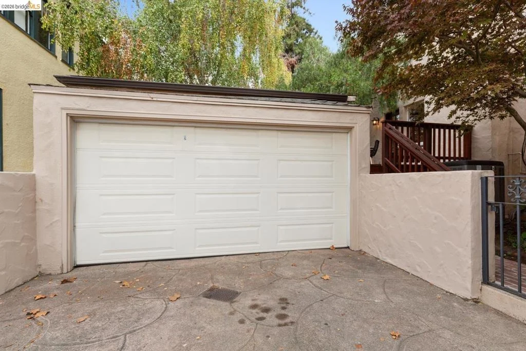 Photo of 2747 Forest Ave