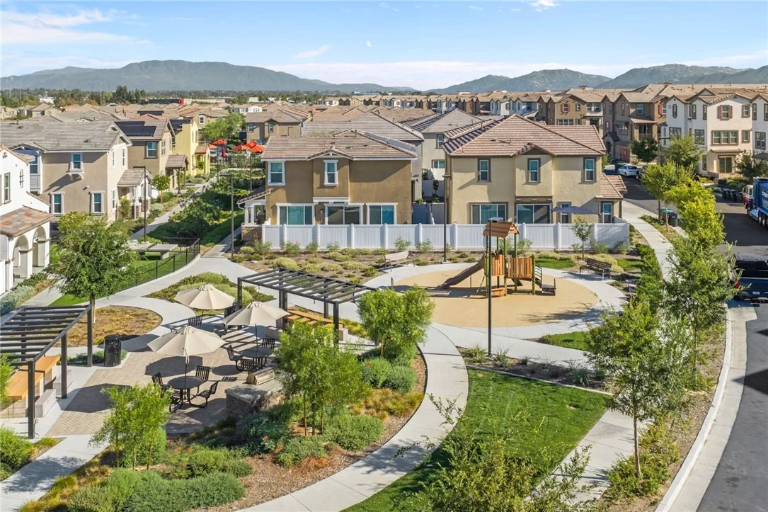Photo of 40863 Melrose Drive