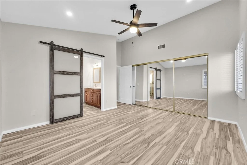 Photo of 3094 Oakview