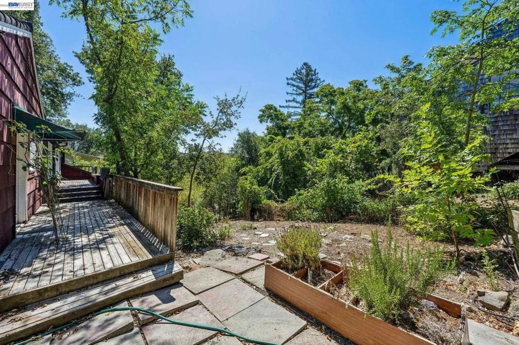 Photo of 21 MONTE VISTA ROAD