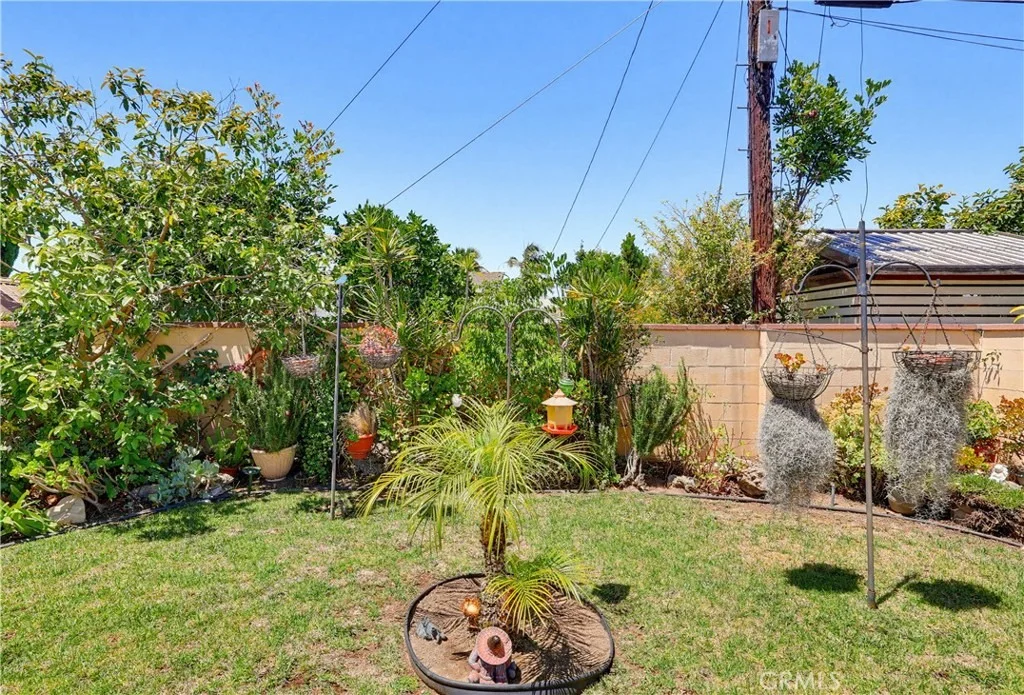 Photo of 555 W Shadwell