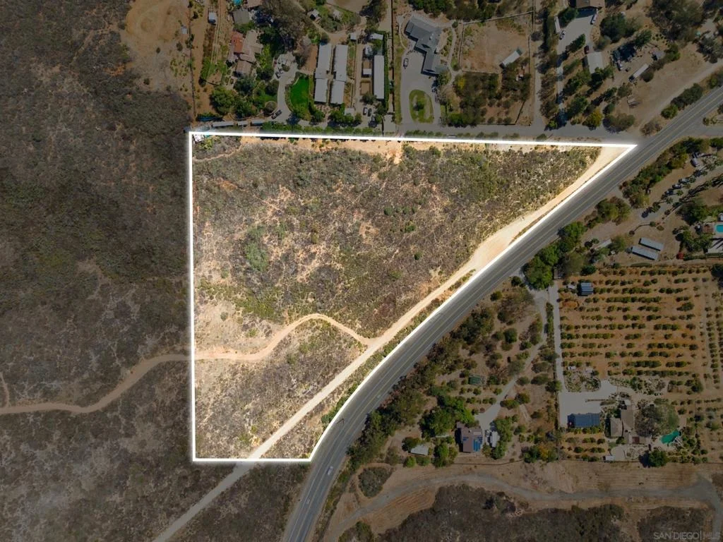 Photo of 20753 Elfin Forest Rd