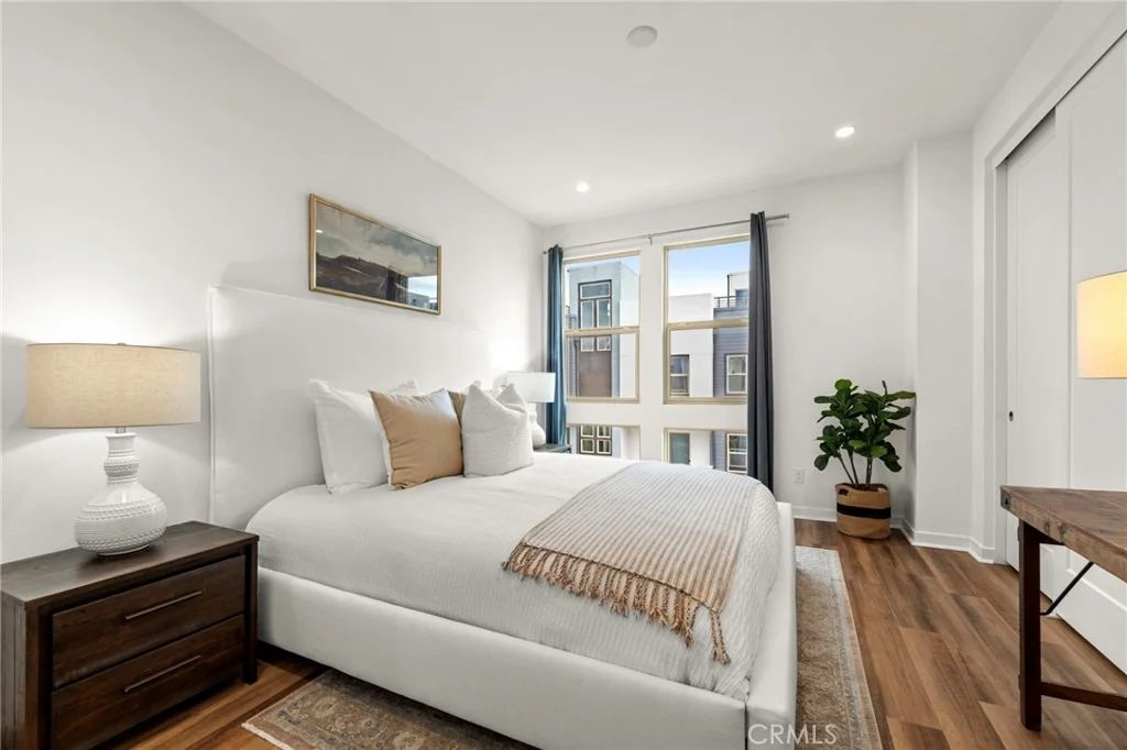 Photo of 210 Placemark